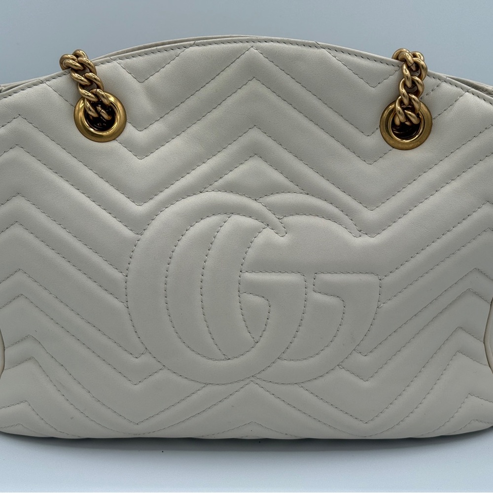 Gucci Cream Chevron Shoulder Bag with Gold Chain